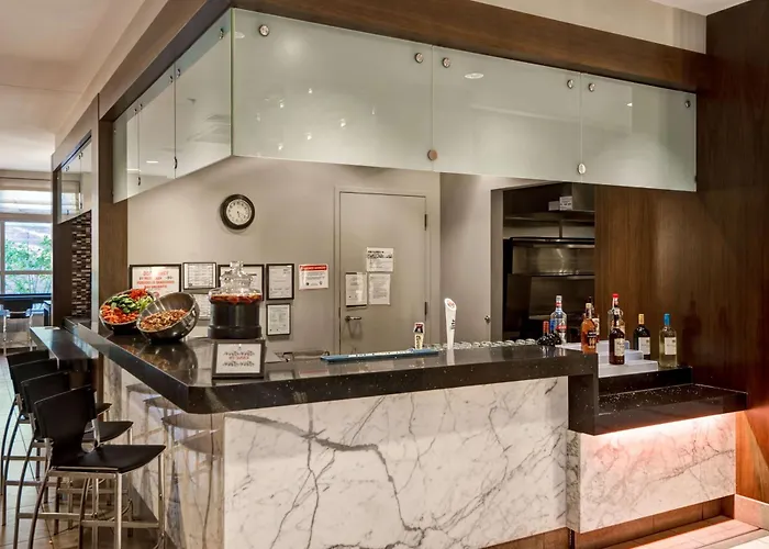Hotel Embassy - Downtown River North 3*