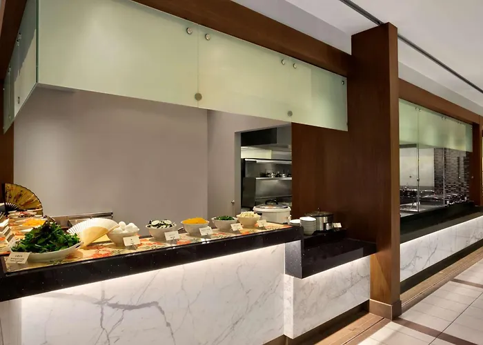 Embassy - Downtown River North 3*