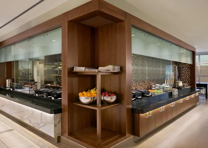 Embassy - Downtown River North 3*