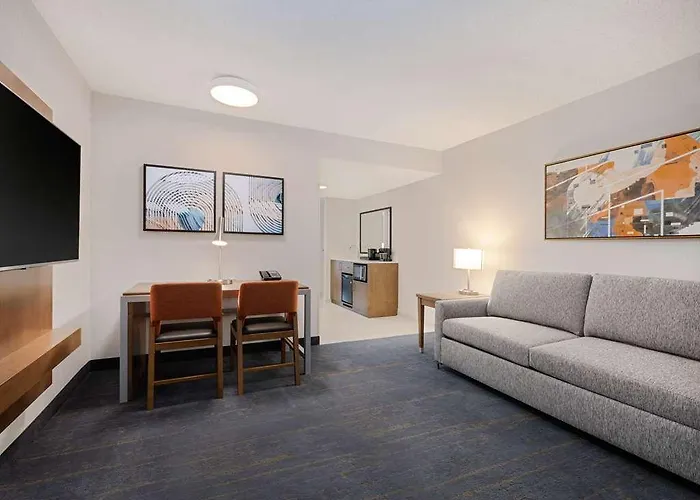 Embassy - Downtown River North Hotel 3*