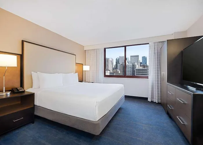 Embassy - Downtown River North Hotel Chicago