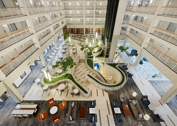 Embassy - Downtown River North Hotel 3*