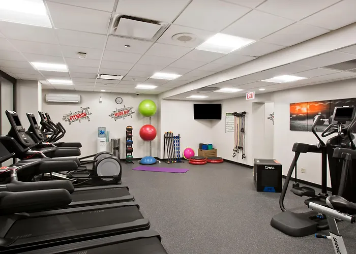 Hotel Embassy - Downtown River North 3*