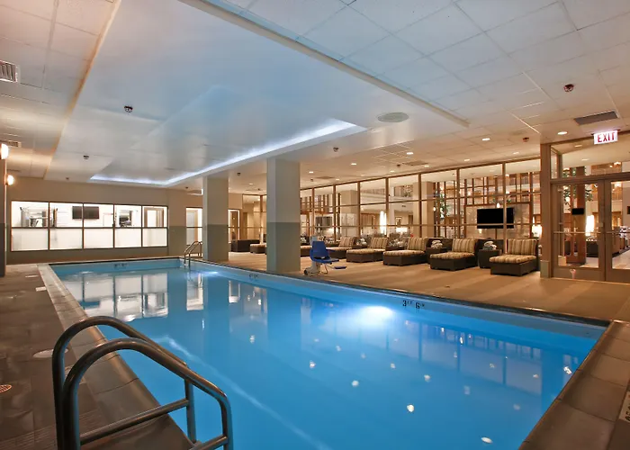 Embassy - Downtown River North 3*
