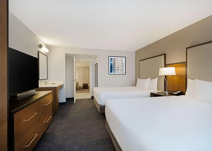 Hotel Embassy - Downtown River North 3*
