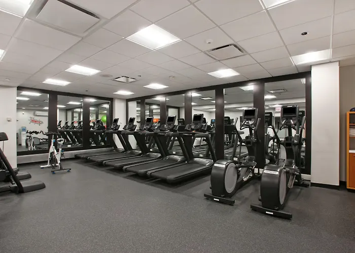 Embassy - Downtown River North 3*