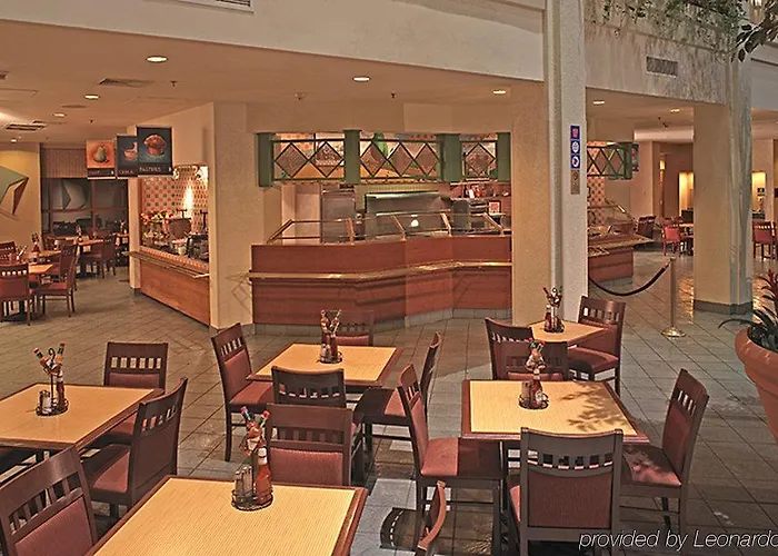 Hotel Embassy - Downtown River North 3*