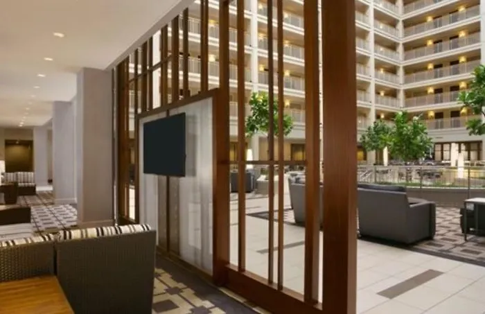 Embassy - Downtown River North Hotel 3*